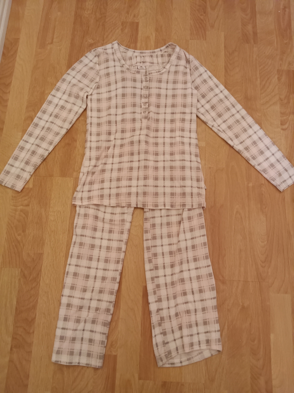 Echo Pajama Set Size S Beige Plaid Long-Sleeve